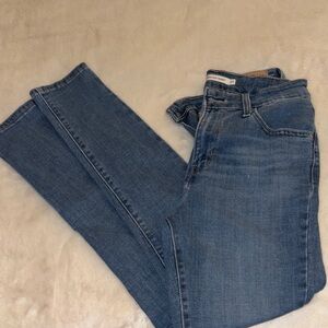 Classic Blue Levi’s Women's Jeans